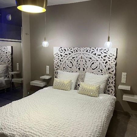 Love Room Mille Et Une Nuits ناربون المظهر الخارجي الصورة