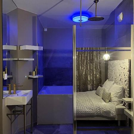 Love Room Mille Et Une Nuits ناربون المظهر الخارجي الصورة